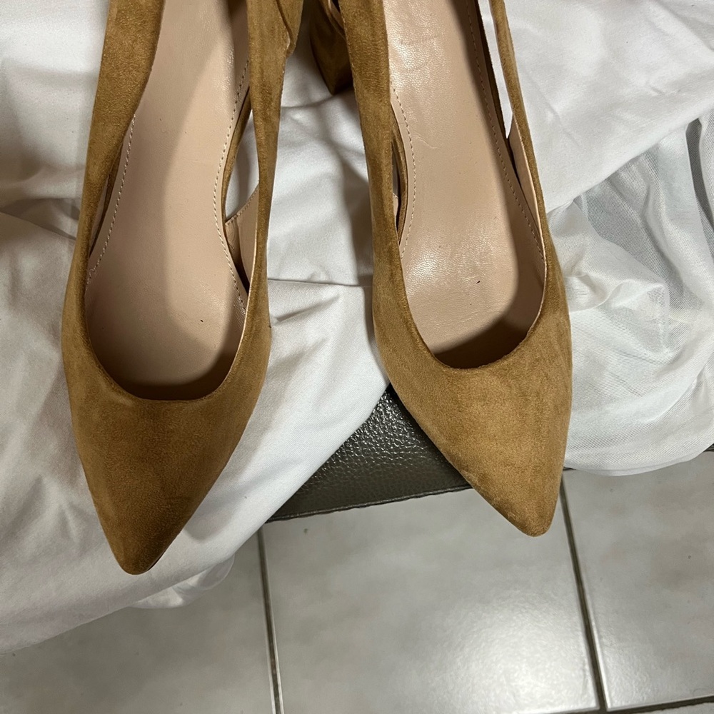 Elegant Tan Suede Women's Pumps